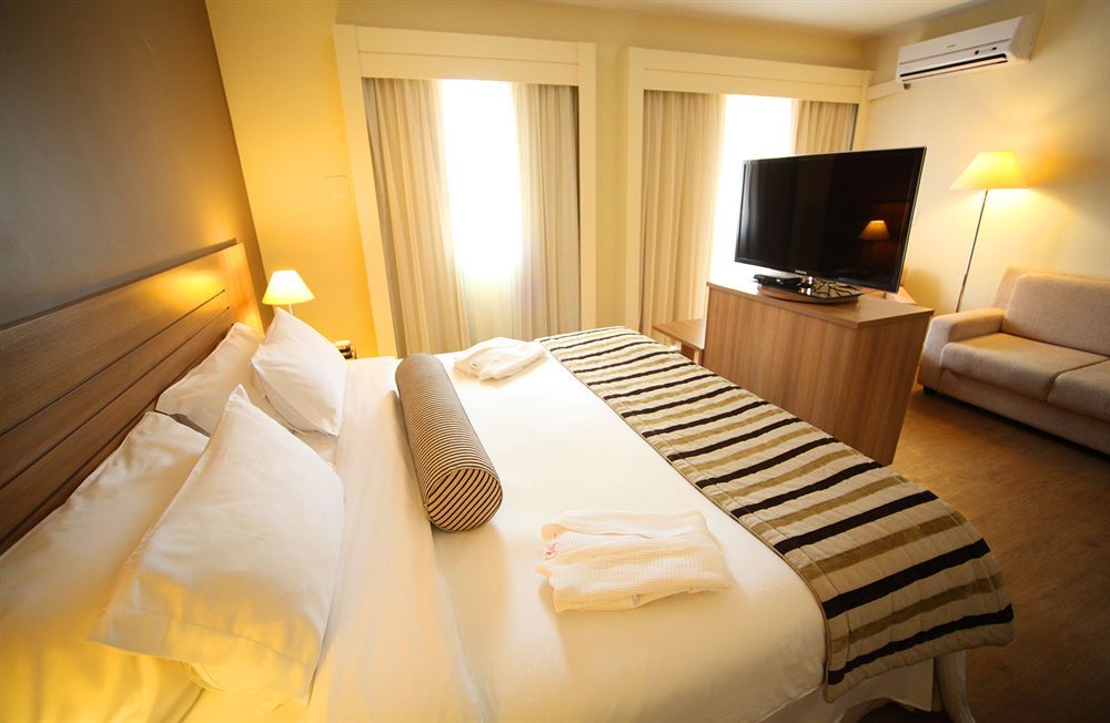 Side Hotel
